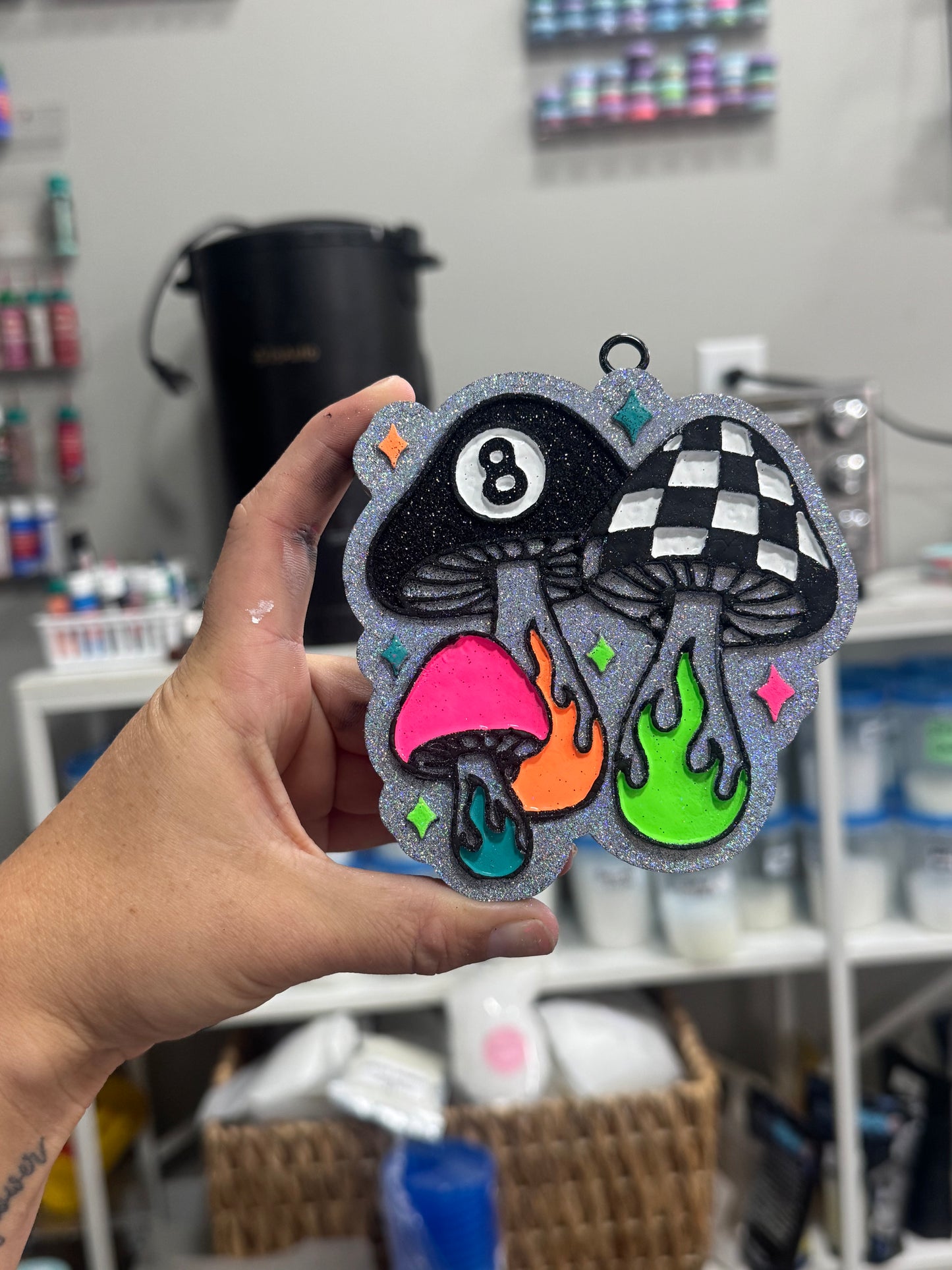 CHECKERED MUSHROOM & 8 BALL FRESHIE