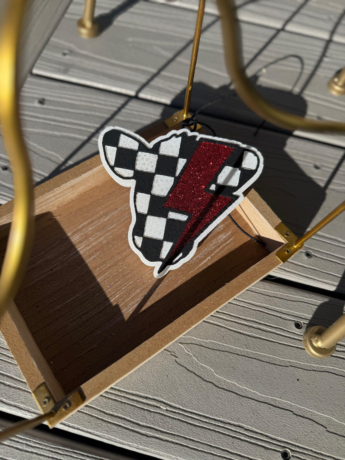 CHECKERED COW W BOLT FRESHIE