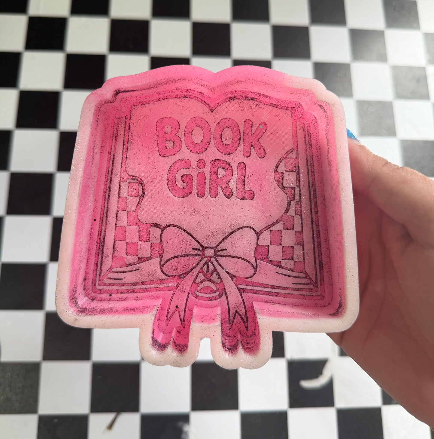 BOOK GIRL W BOW FRESHIE
