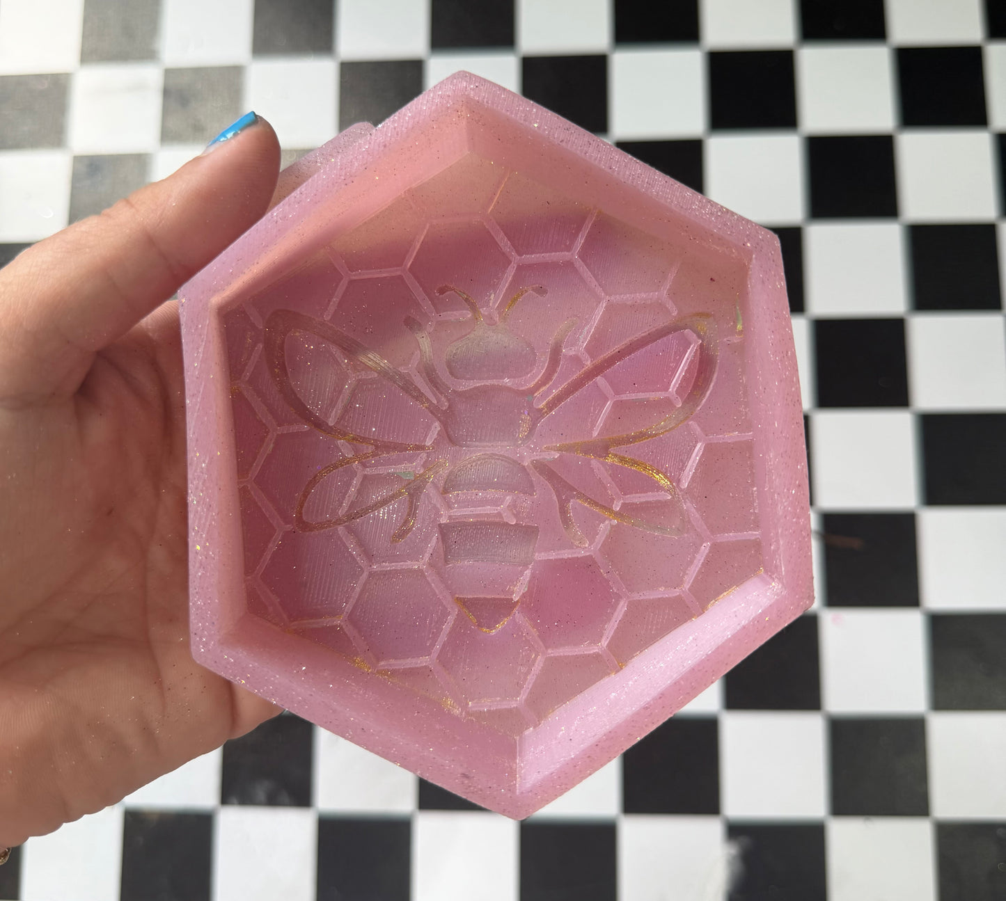 HONEYCOMB W BEE FRESHIE