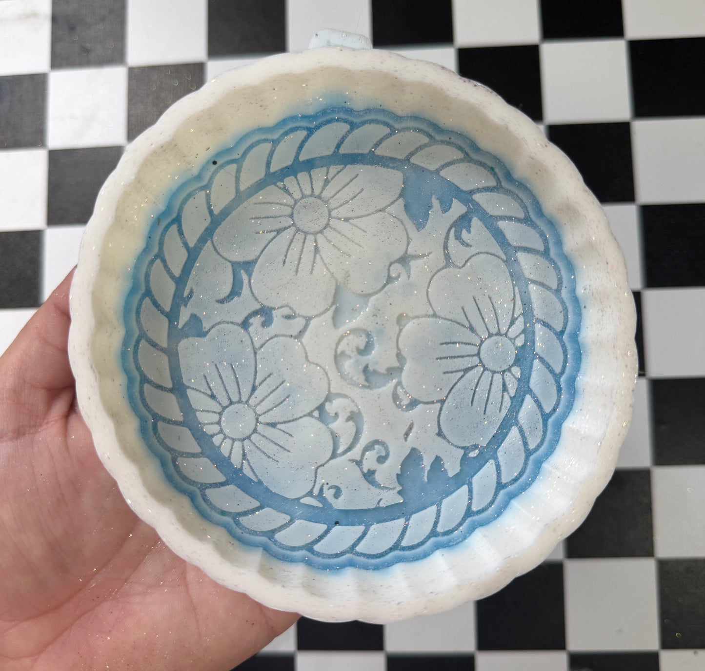 ROPED FLORAL FRESHIE