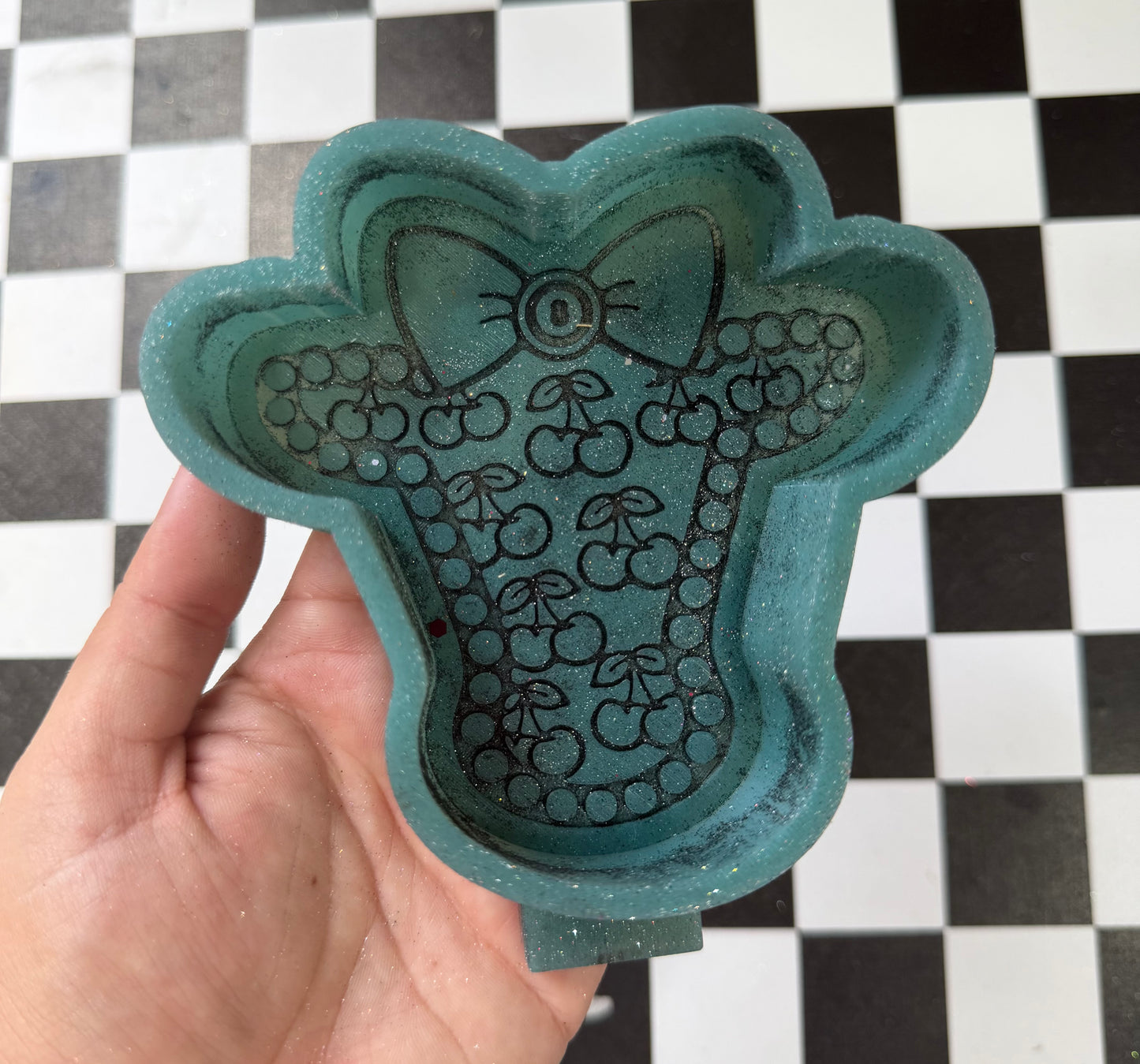 CHERRY COW HEAD FRESHIE