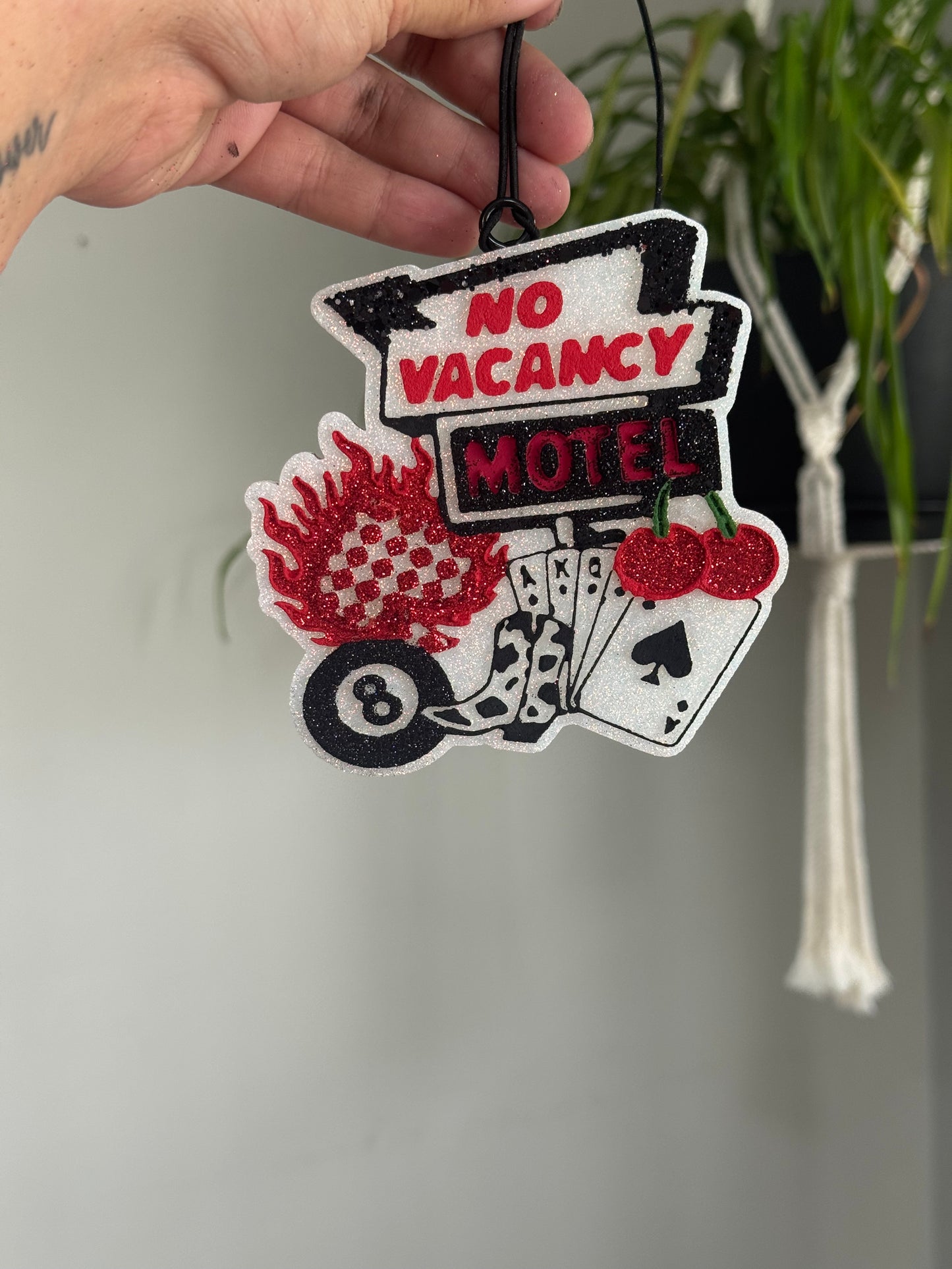 NO VACANCY TREATY FRESHIE