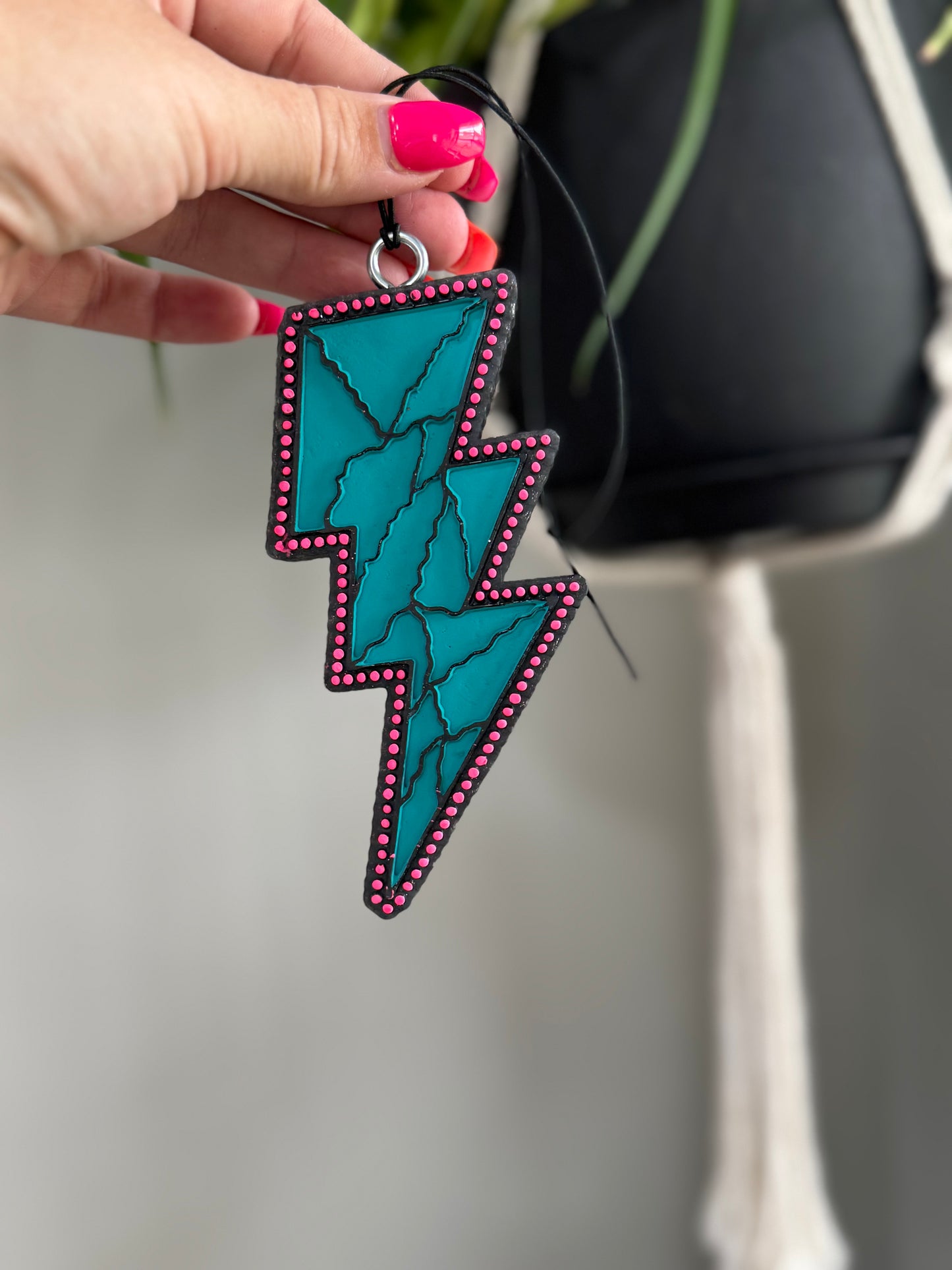 Marble Lightening Bolt - Cherry Bomb