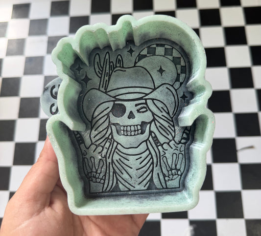 SKULL COWGIRL FRESHIE