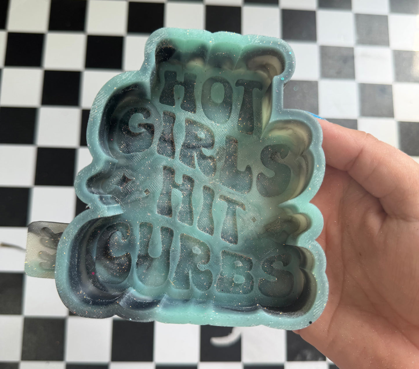 HOT GIRLS HIT CURBS FRESHIE