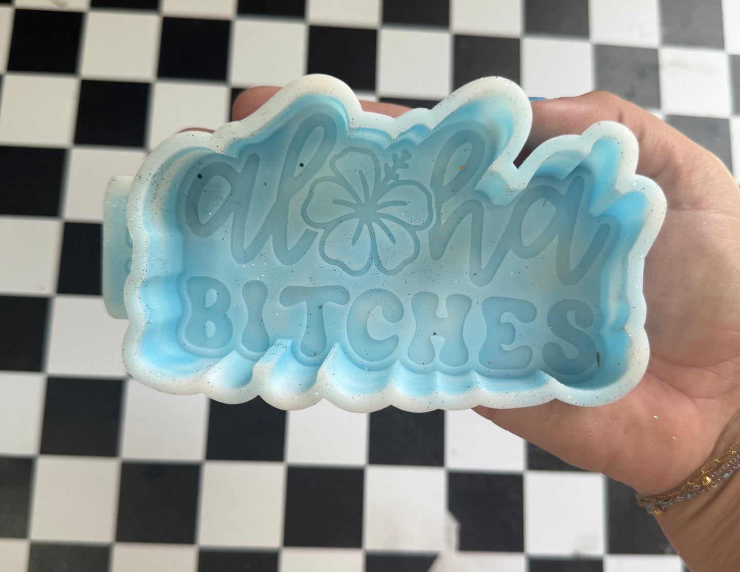 ALOHA BITCHES FRESHIE