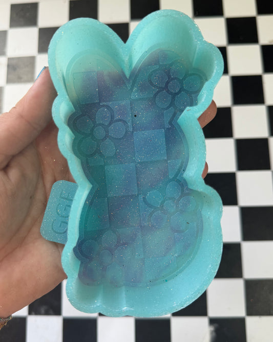 CHECKERED BUNNY FRESHIE