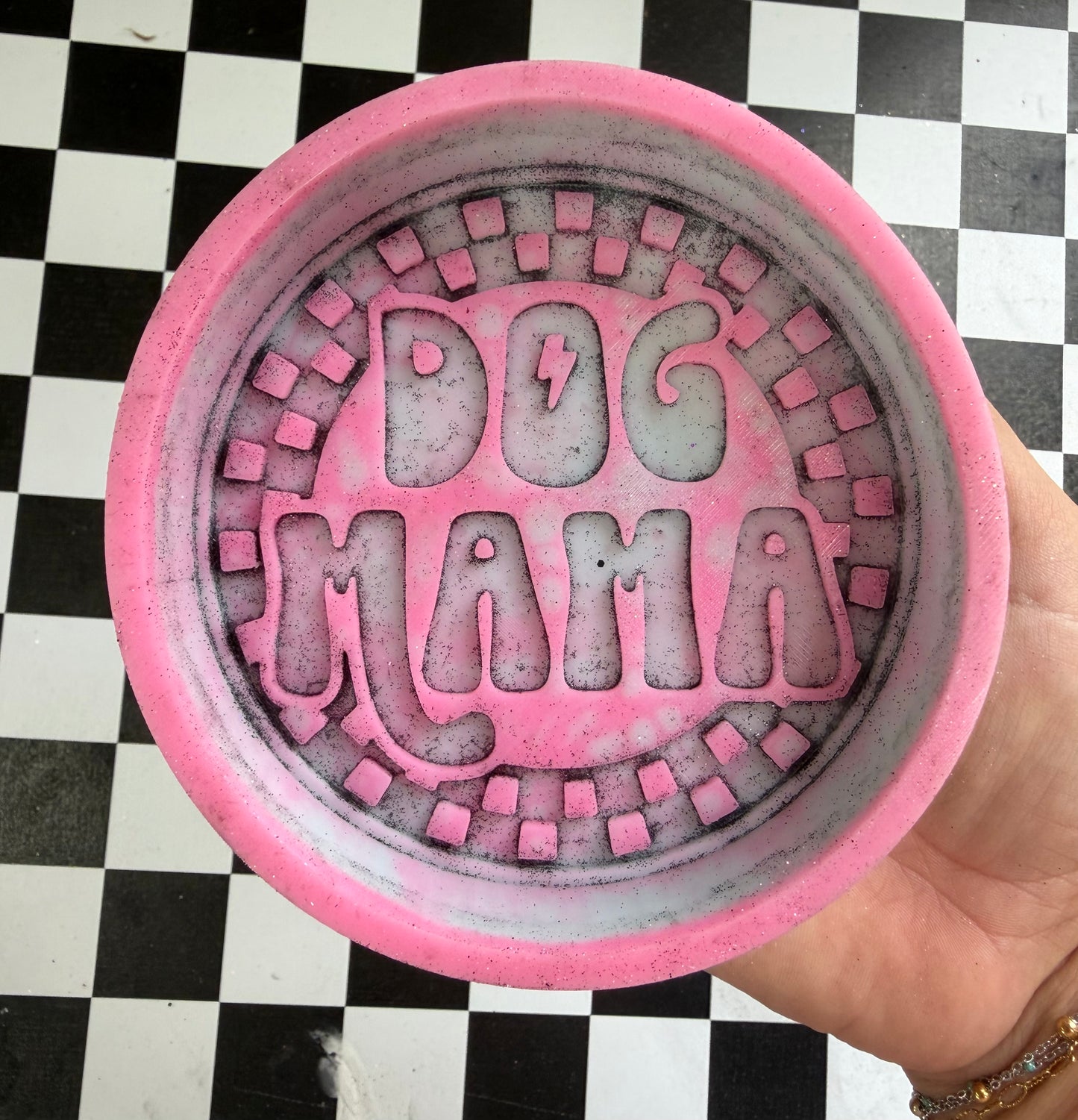 DOG MAMA FRESHIE