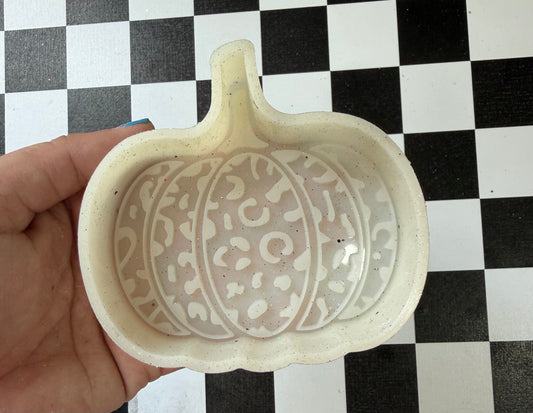 LEOPARD PUMPKIN FRESHIE