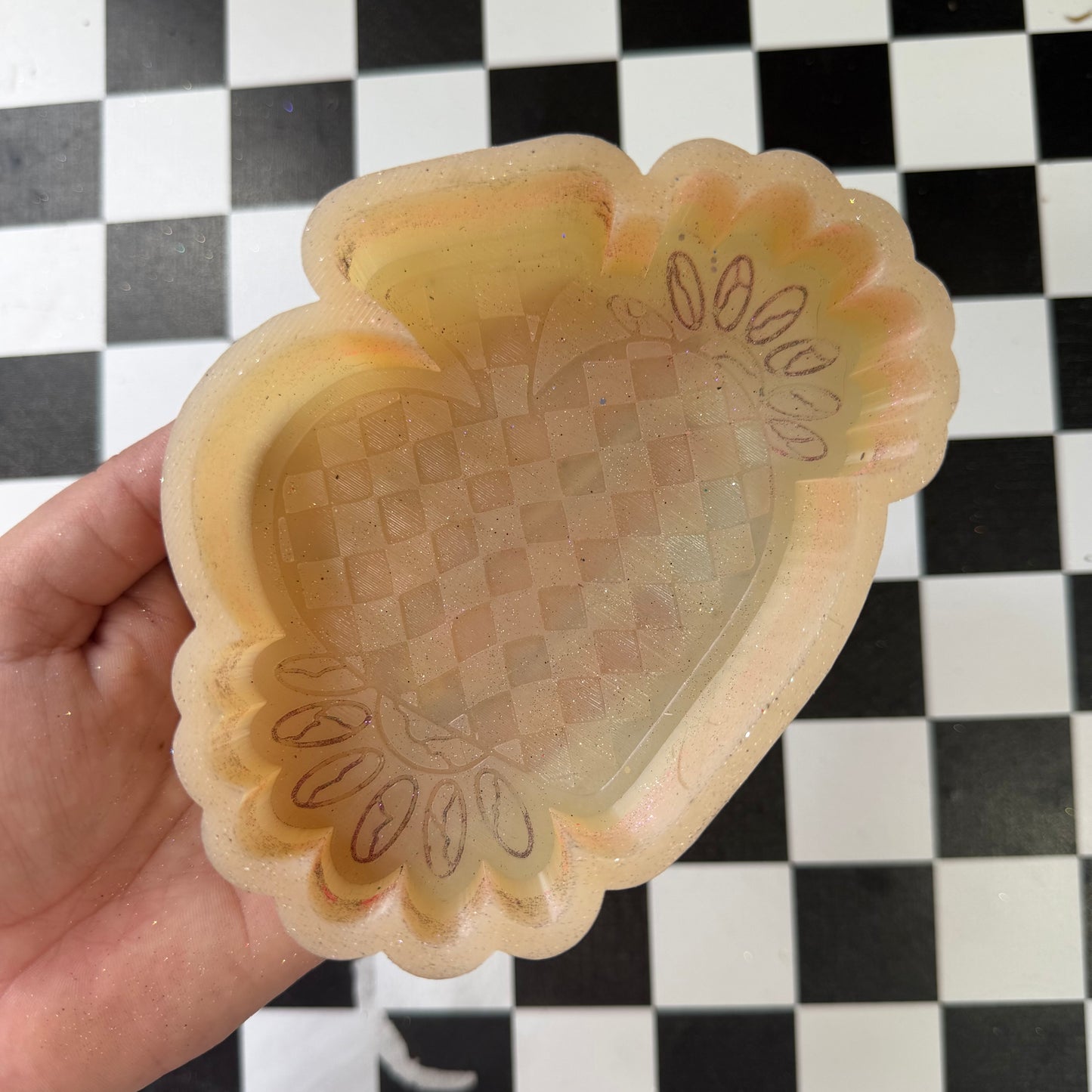 CHECKERED SPADE FRESHIE