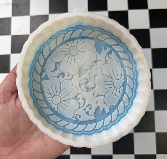 ROPED FLORAL FRESHIE